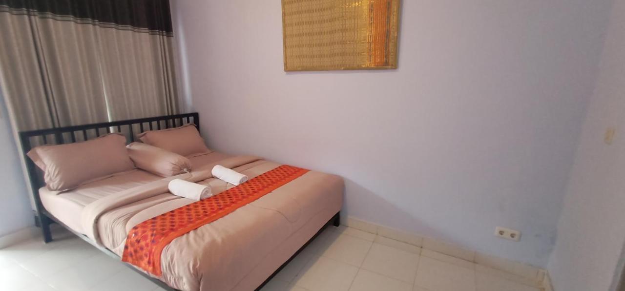 Elisa Homestay Areguling Kuta  Екстер'єр фото