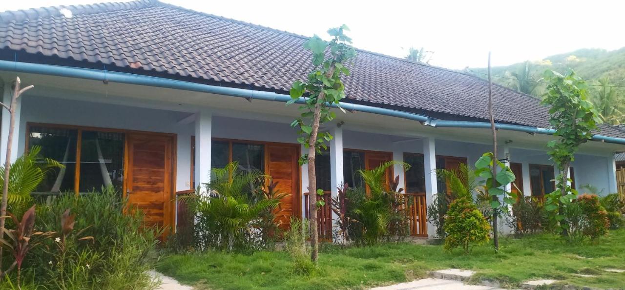 Elisa Homestay Areguling Kuta  Екстер'єр фото